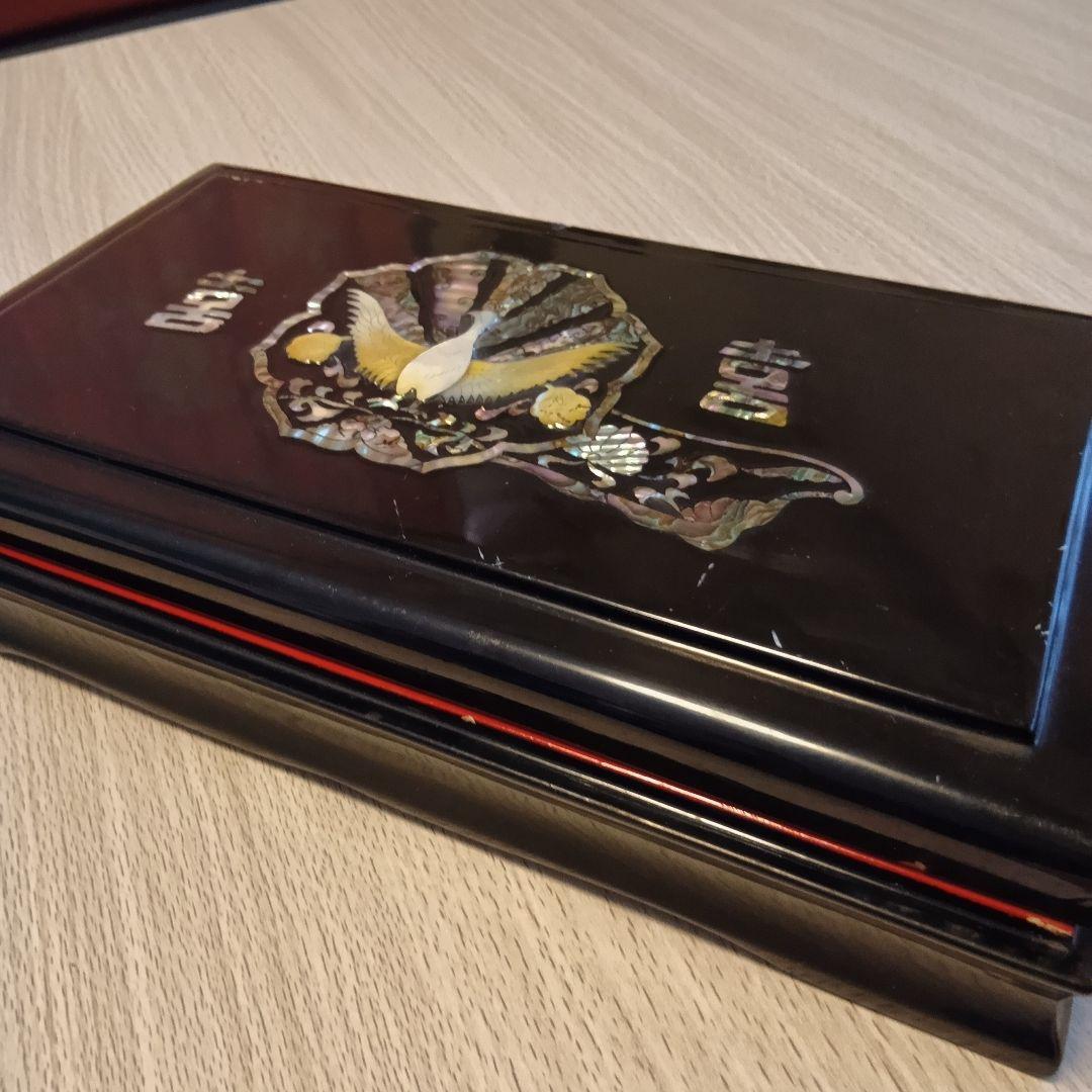 韓国美術 ☆螺鈿細工 ☆灰皿セット☆ 黒塗 ☆孔雀図 ☆古玩 骨董