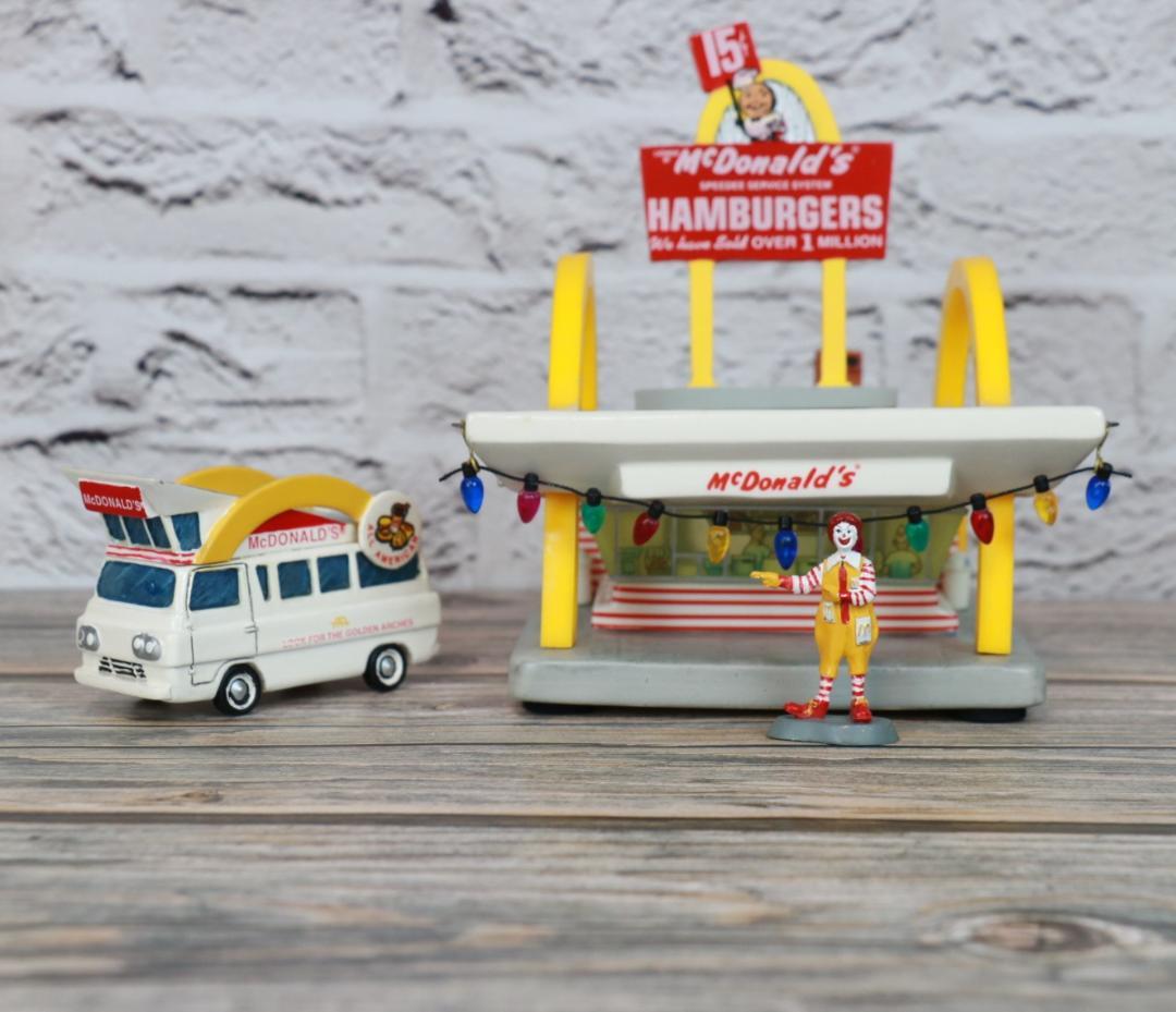 【マクドナルド】　ライト付きセラミックレストランとロナルドとマクドナルドのバン