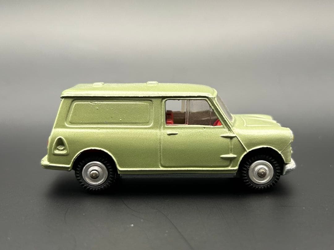 イギリス製　CORGI TOYS 450 オースチン ミニ バン ミニクーパー
