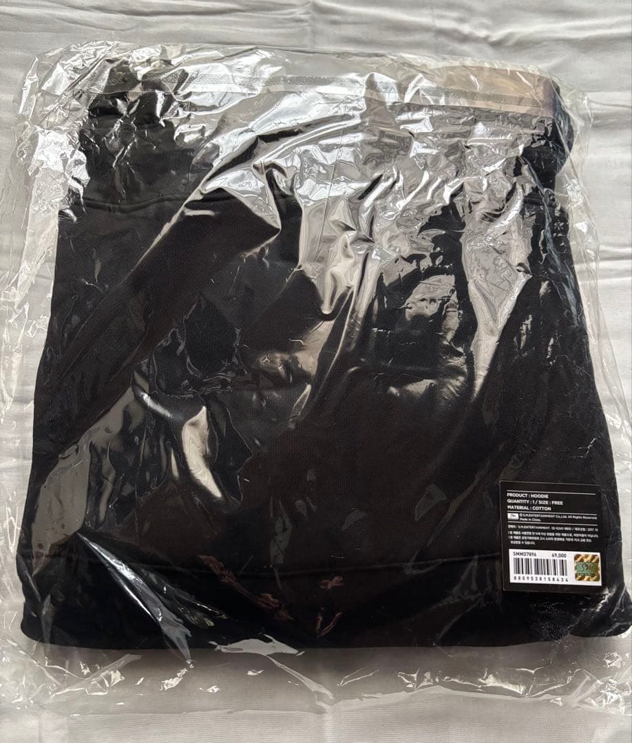 テミン off sick HOODIE