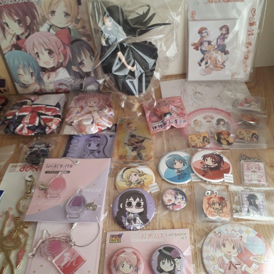 魔法少女まどか☆マギカ　まどマギ　缶バッジ　ストラップ　金箔サイン　まとめ売り