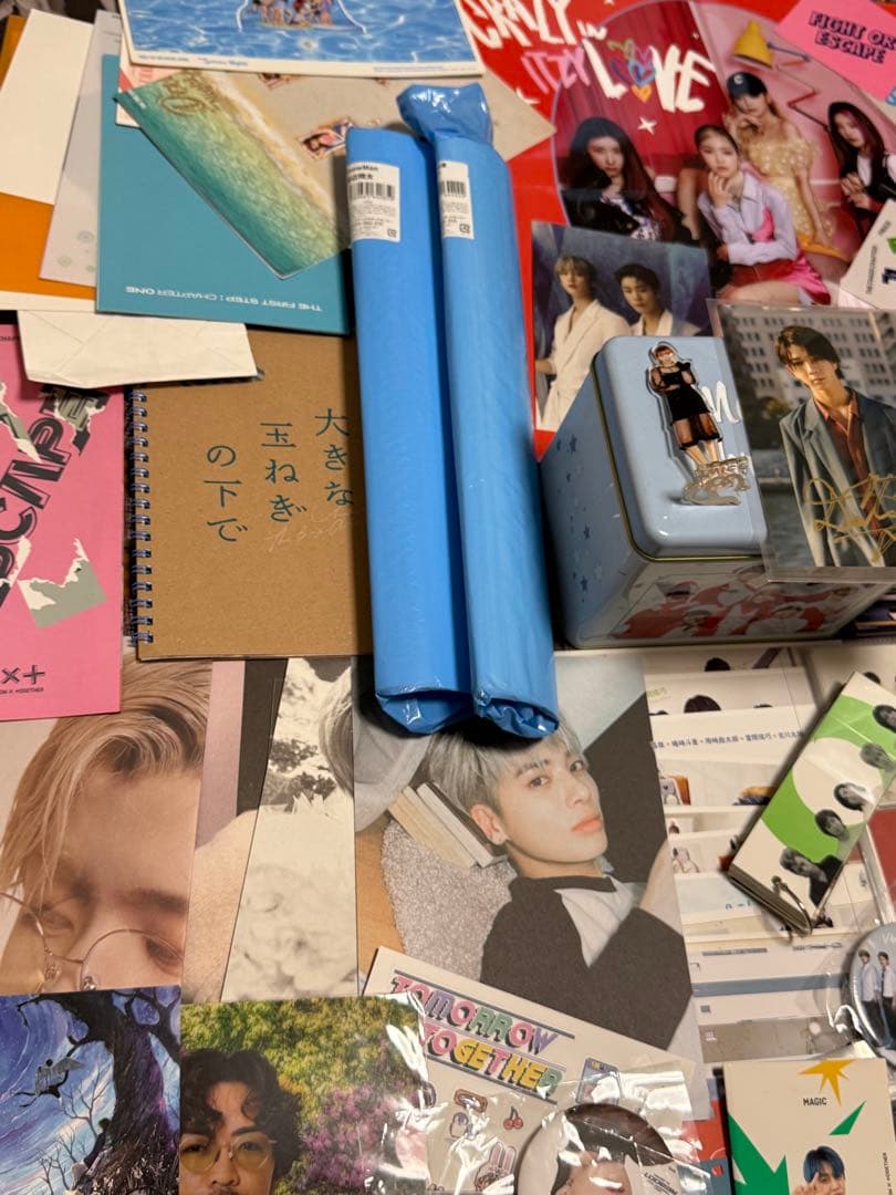 大量アイドル　写真 / トレカ / ステッカー　まとめて売り