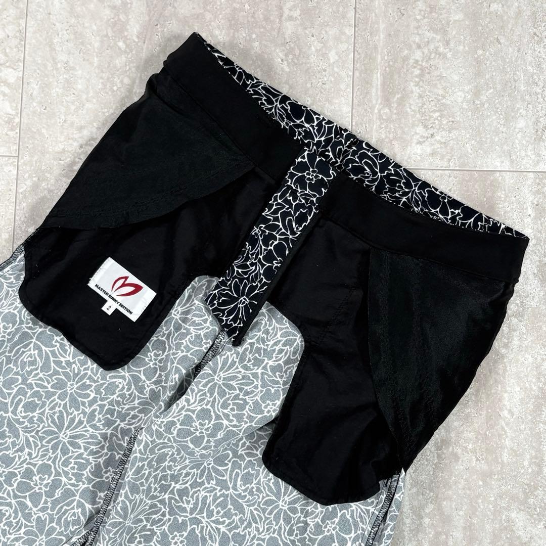 【マスターバニーエディション】ロングパンツ　花柄　黒x白　インナーガードル