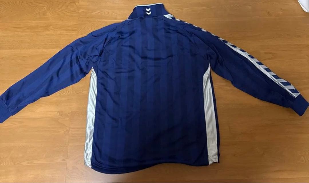 hummel ネイビー ストライプジャケットとパンツセット