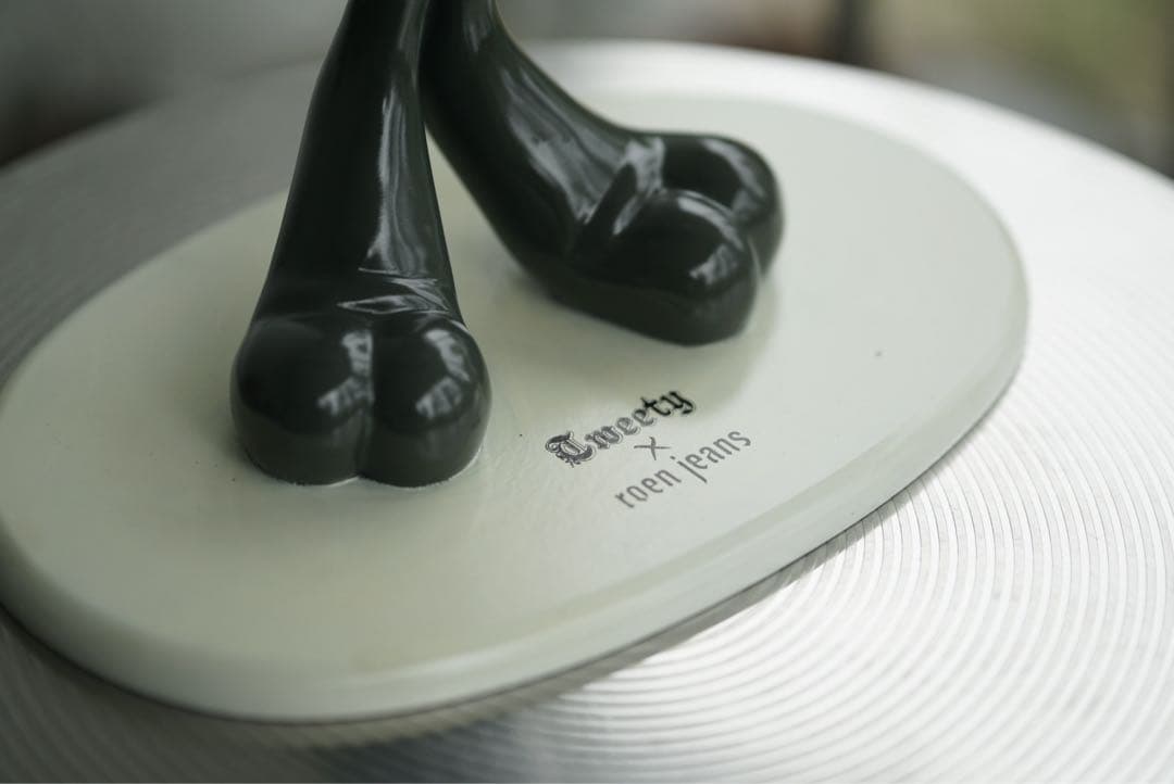 Roen × Tweety スワロ ビッグサイズ フィギュア