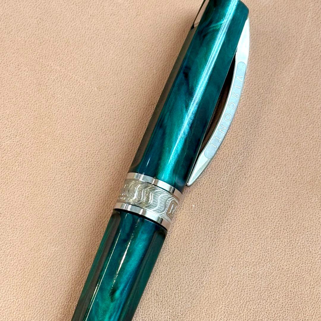 バ*ン様 ビスコンティ　ボールペン　ミラージュ　エメラルド
