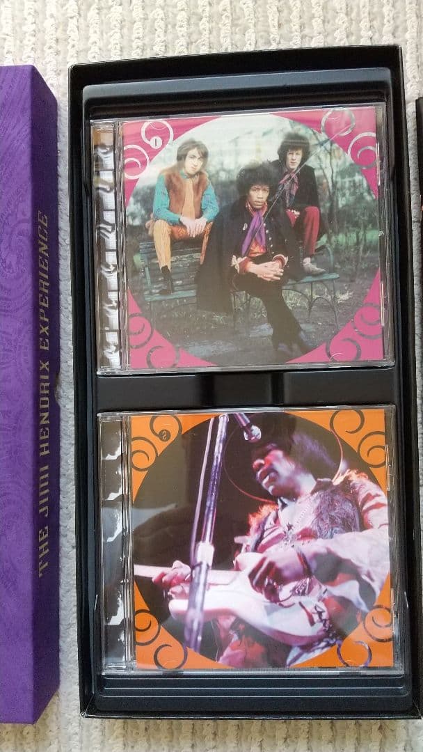 ジミ・ヘンドリックス『アンリリースト＆レア・マテリアルズ』CD４枚組ボックス