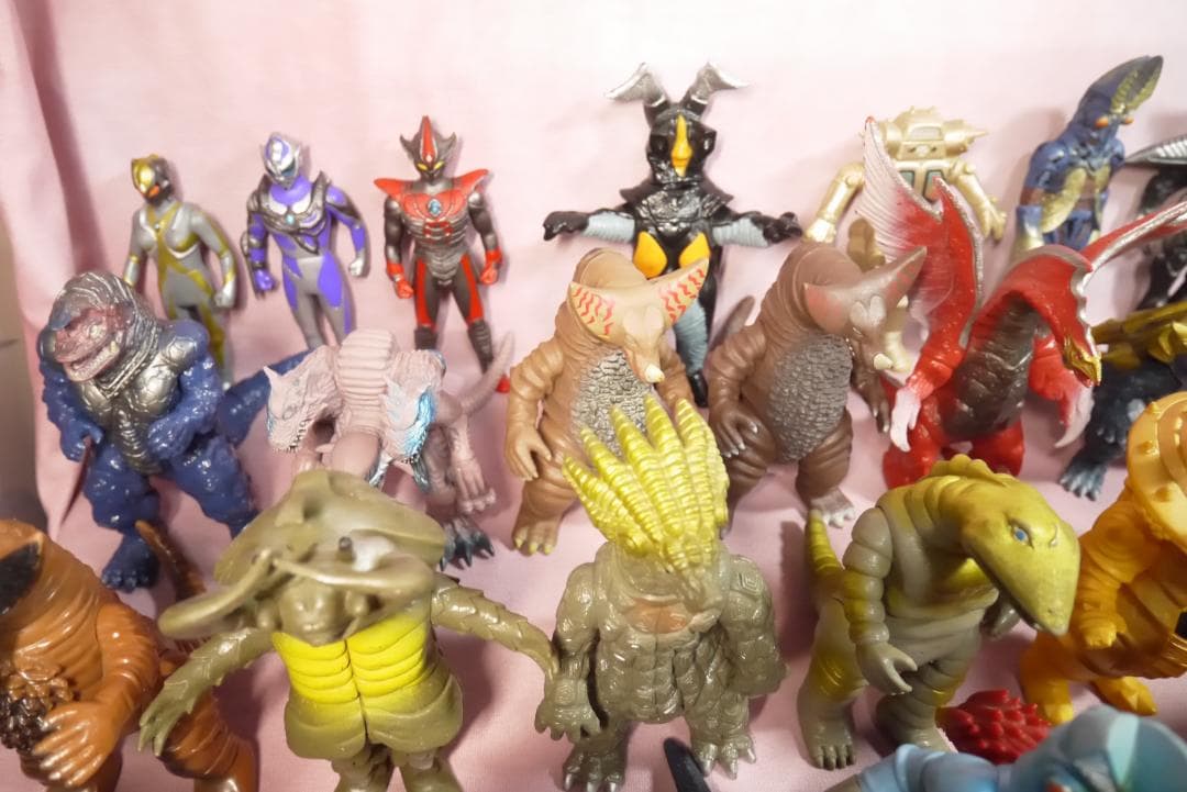 ウルトラ怪獣シリーズ　ギガキマイラ　など　怪獣ソフビ　68体
