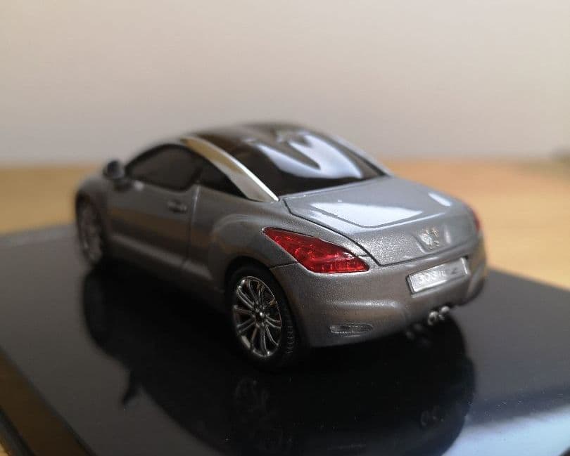 プジョーRCZ　1/43 ミニカー