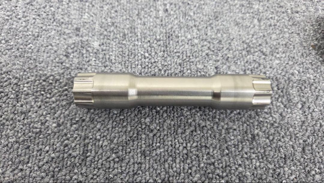 LEESE カーボンクランク チタンスピンドル 24mm 170mm 中古品