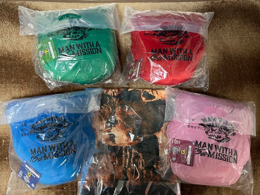 マンウィズ　一番くじ　クッション4種 タオル