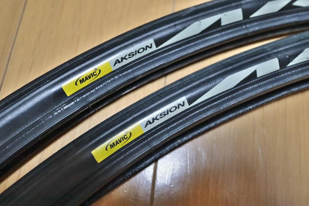 MAVIC AKSION クリンチャータイヤ 2本セット