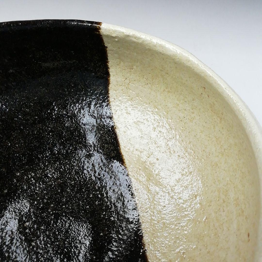 Ｔ５４４　茶碗　『黒掛分　平茶碗』『林陶造 作』『大徳法孫 柳生紹尚 書付』共箱