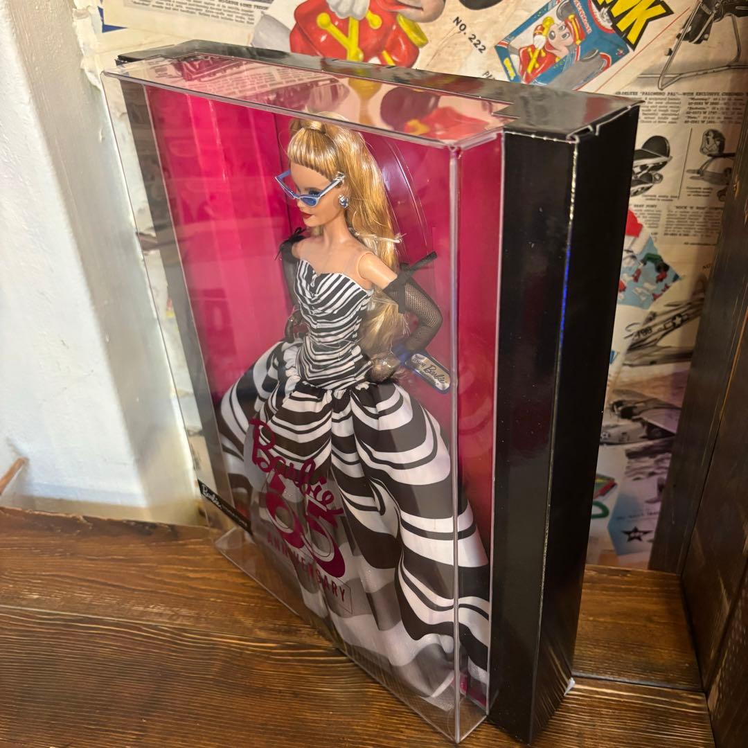 直輸入品　バービー(Barbie) 　65周年アニバーサリードール ブロンド