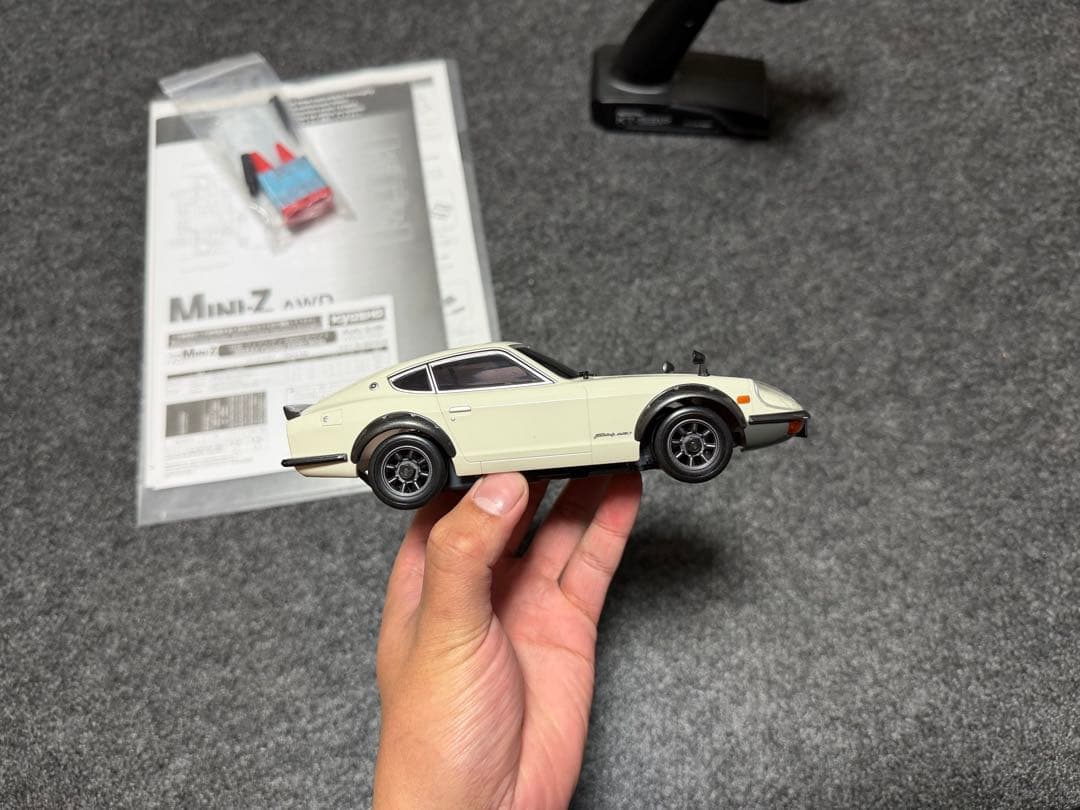 Mini-z 日産フェアレディz 240zg ホワイト