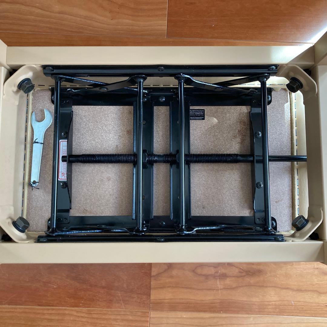 【直接引取可】ローランド　21年製　HP702 電子ピアノ　マット付き