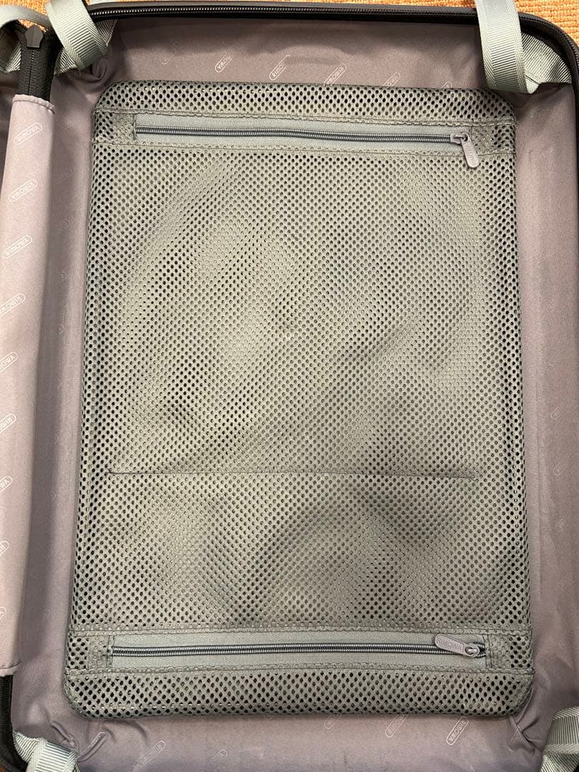 【RIMOWA リモワ】機内持ち込みサイズSALSA サルサ(2輪 /ブラック)