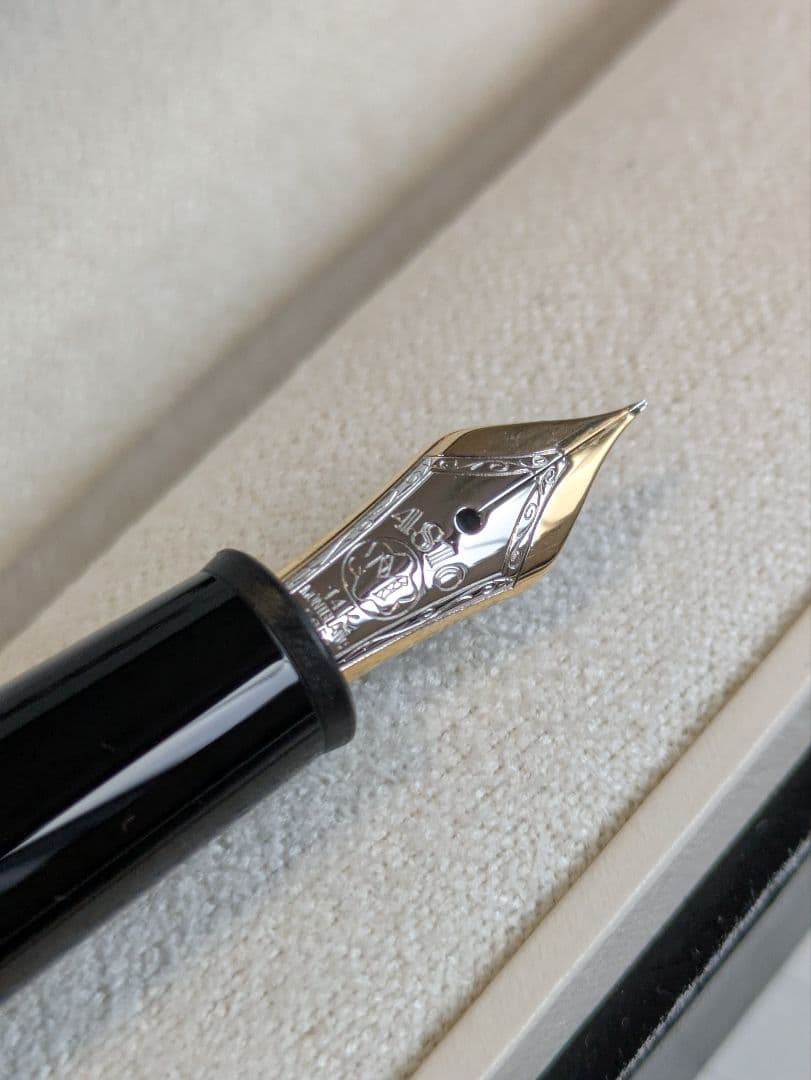 モンブラン　マイスターシュテュック145　EF　14K