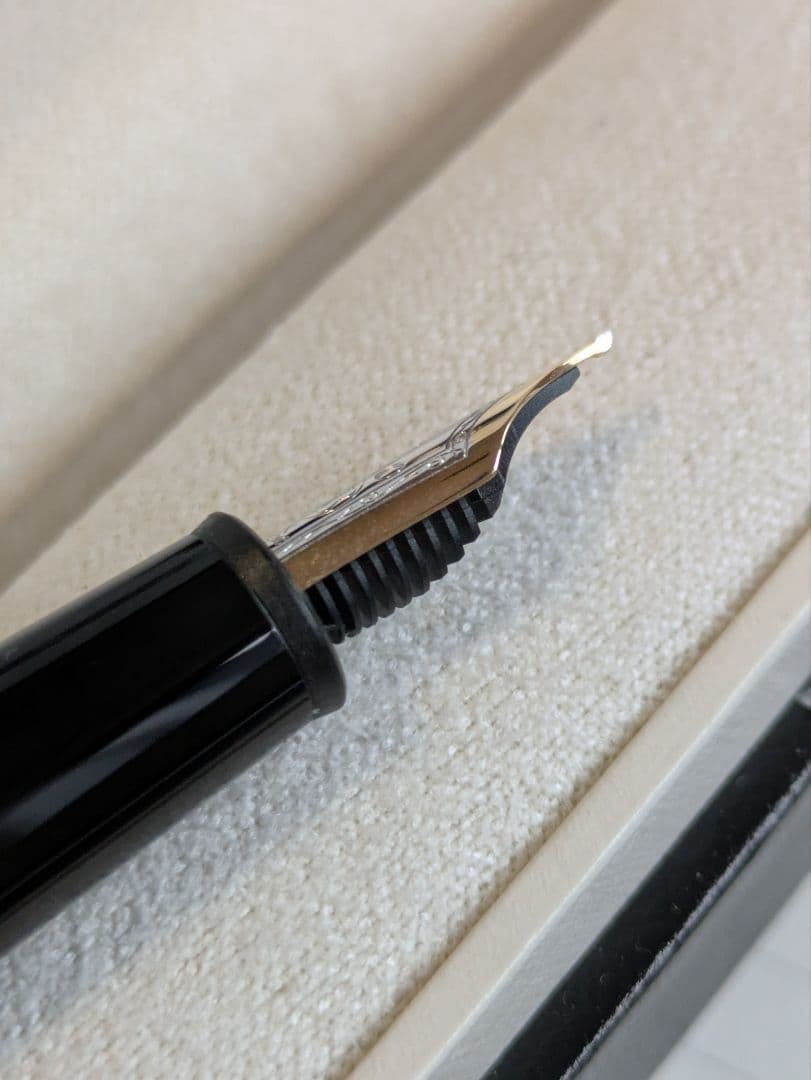 モンブラン　マイスターシュテュック145　EF　14K