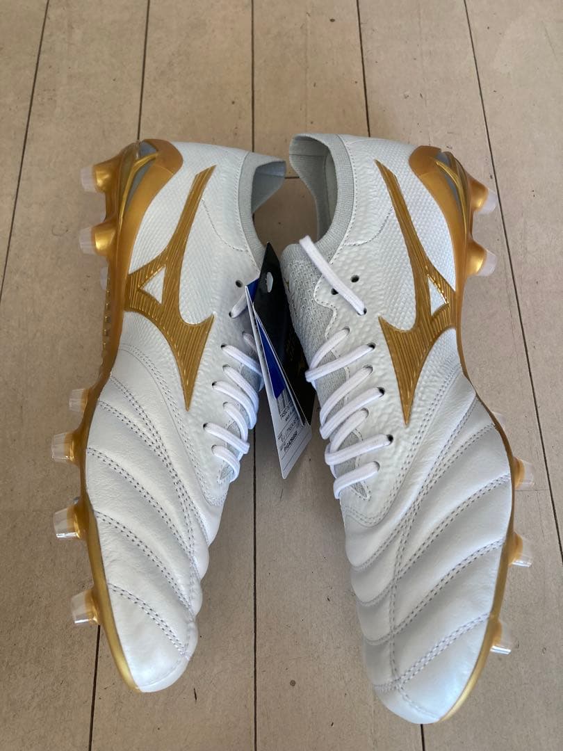 モレリアネオ4βジャパン　白✖️金　26.5㎝ 新品。