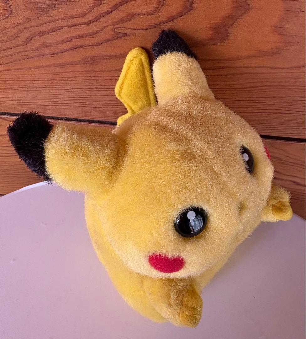 お腹を押すと鳴くピカチュウ　初期