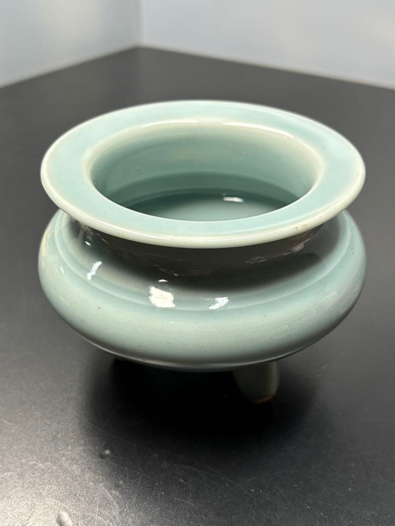 【極美品】諏訪蘇山作 香炉 青磁 三足香炉 純銀 花刻透し火屋 信幸造