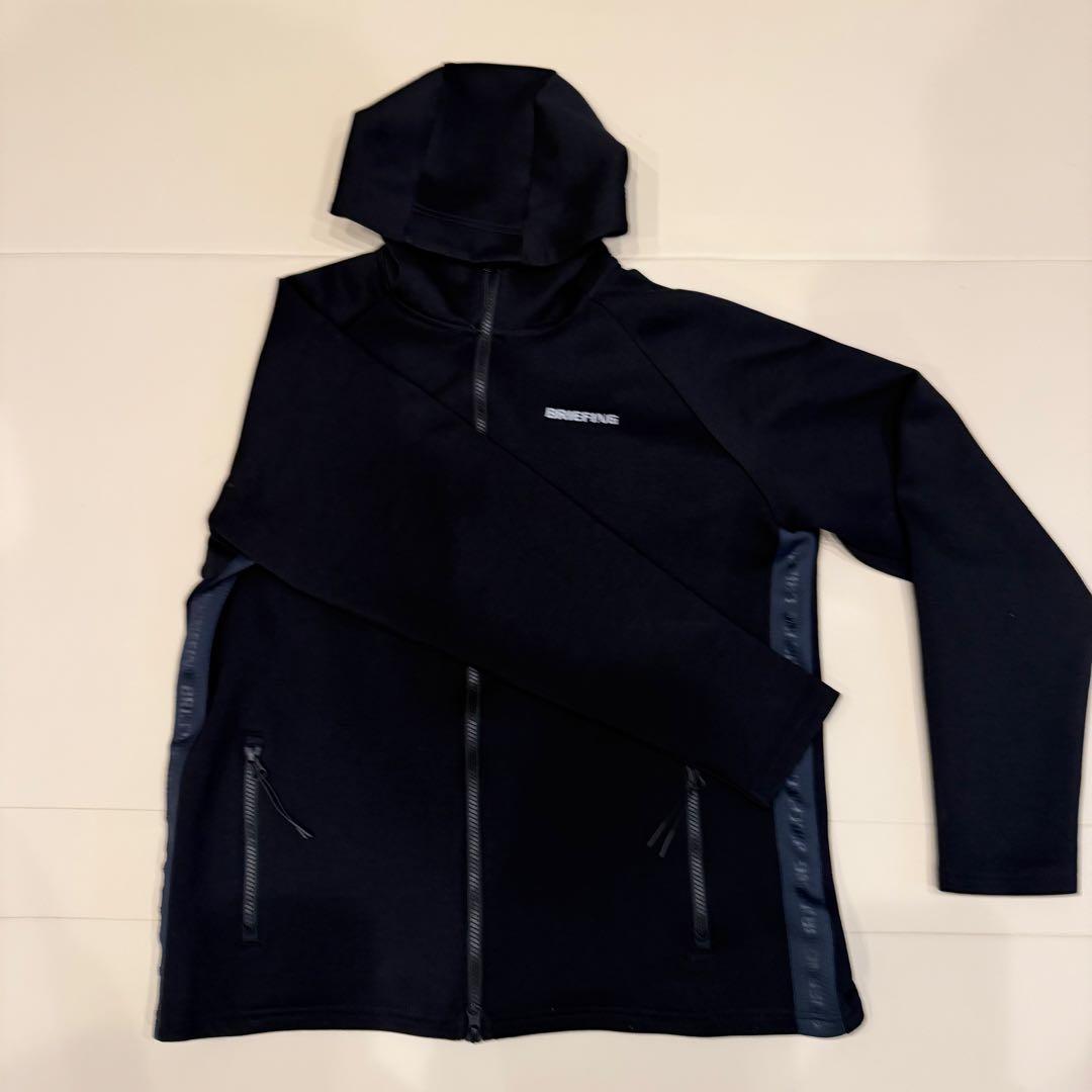 美品　BRIEFING ロゴパーカー　フーディ　ジップパーカー　3Dロゴ