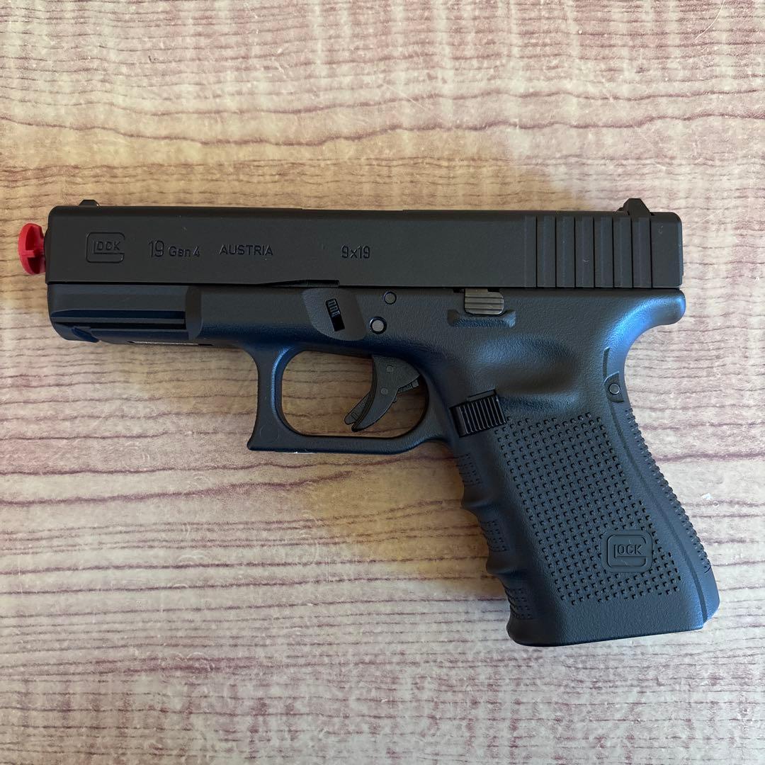 東京マルイ GLOCK19 Gen.4 スペアマガジンガン＆ガンホルダー付き