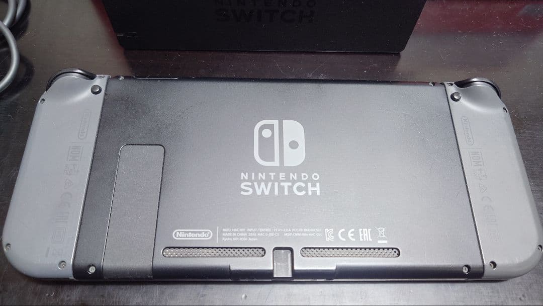 Nintendo Switch 本体 純正ケース付き プロコンもお付けします！