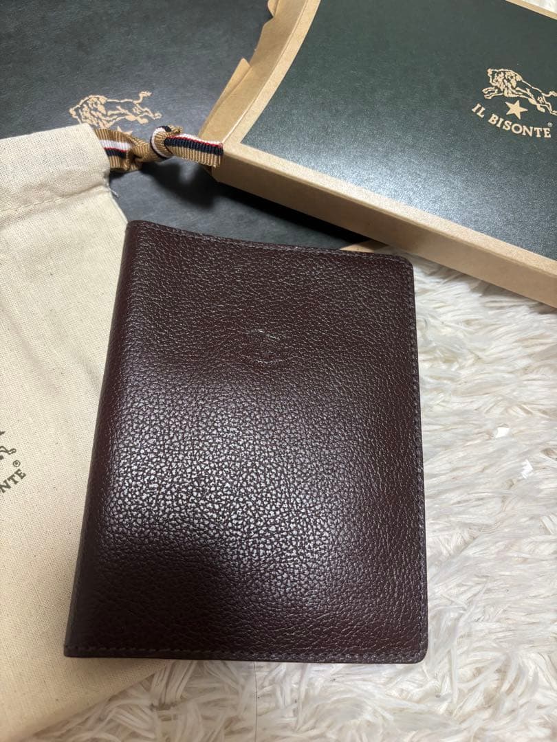 【新品未使用】イルビゾンテ　パスポートケース