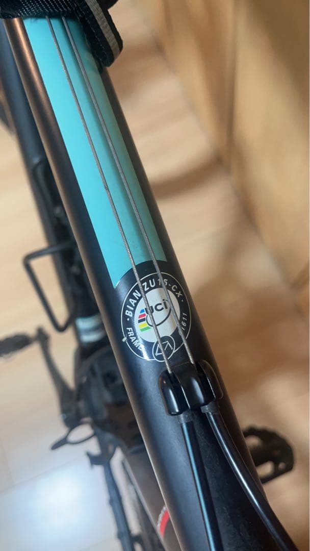 【2/15まで】Bianchi ZURIGOロードバイク　シクロクロス付属品多数