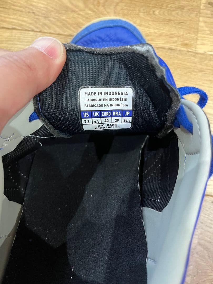 ミズノ　モレリアMizuno MORELIA in ブルー フットサルシューズ