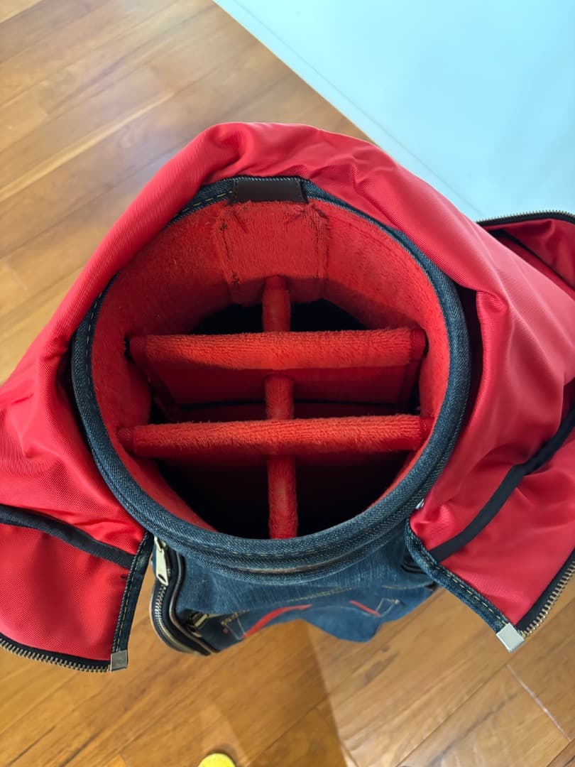 デニムキャディバッグ 赤い刺繍