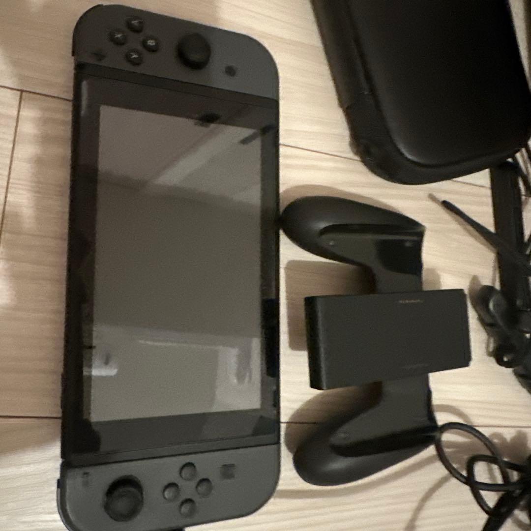 Nintendo Switch グレー本体　ケース付き