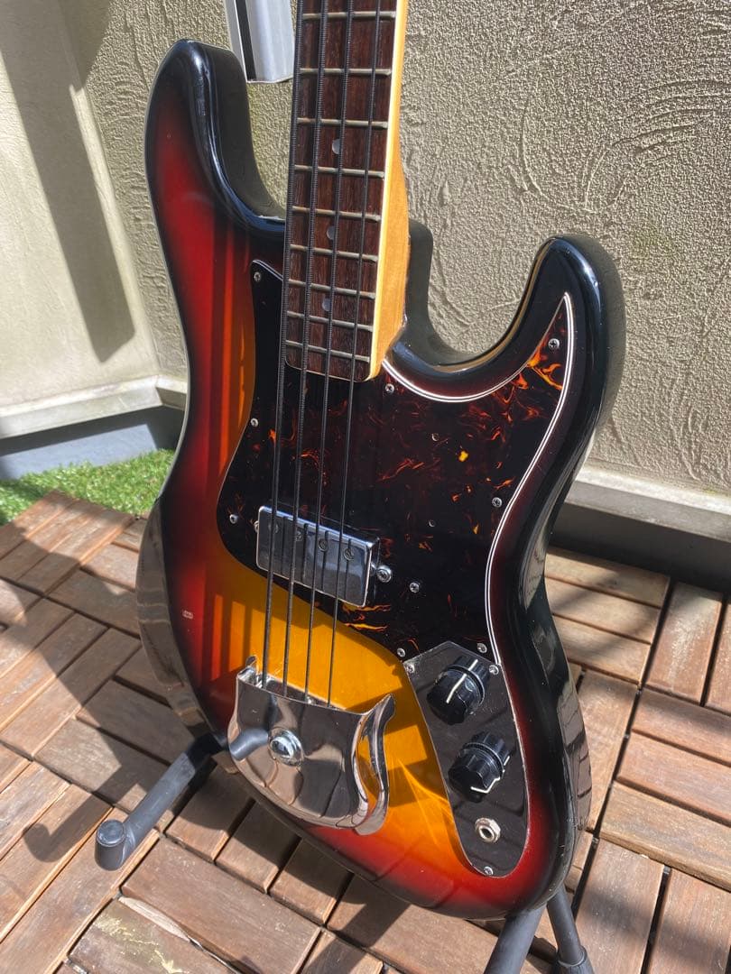 グヤトーン　ビザールベースギター（EB-25）