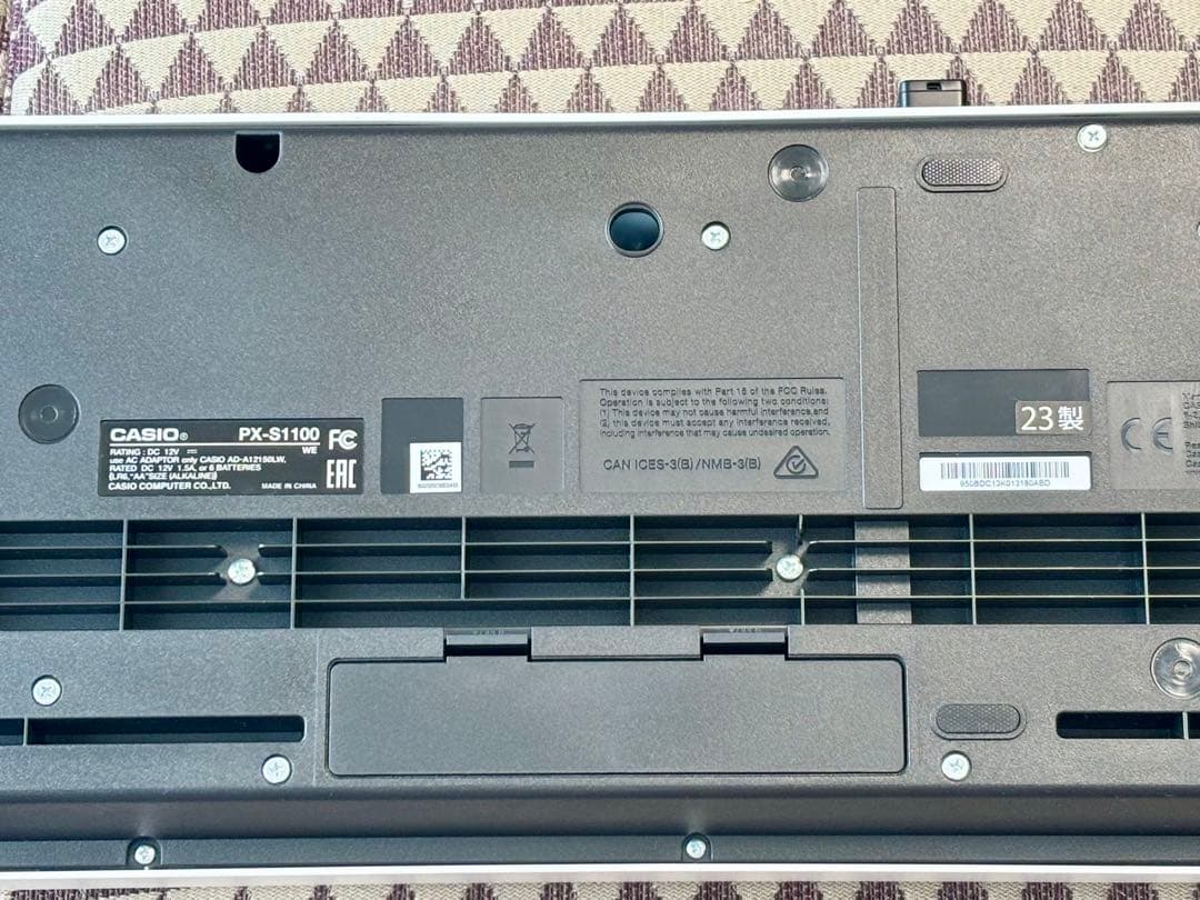 美品　カシオ　px-s1100 ホワイト　電子ピアノ　88鍵盤　ペダル