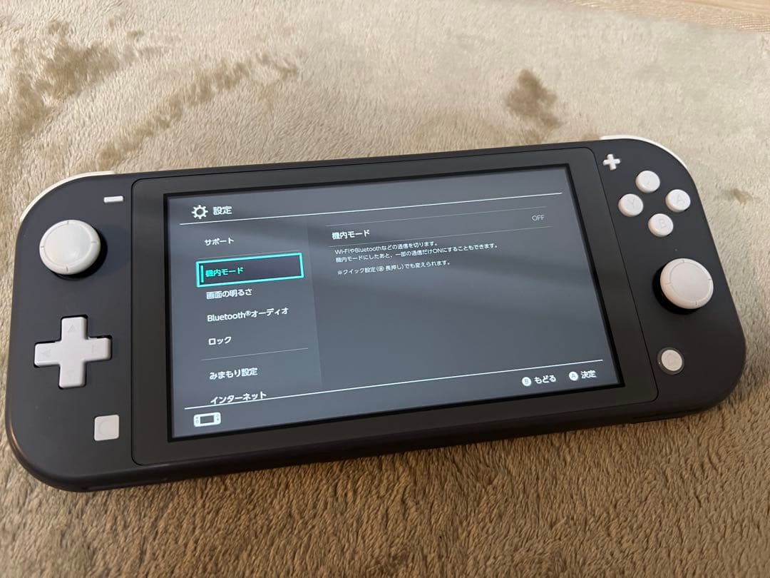 Nintendo Switch Lite 本体 + ポケモンソフト2本