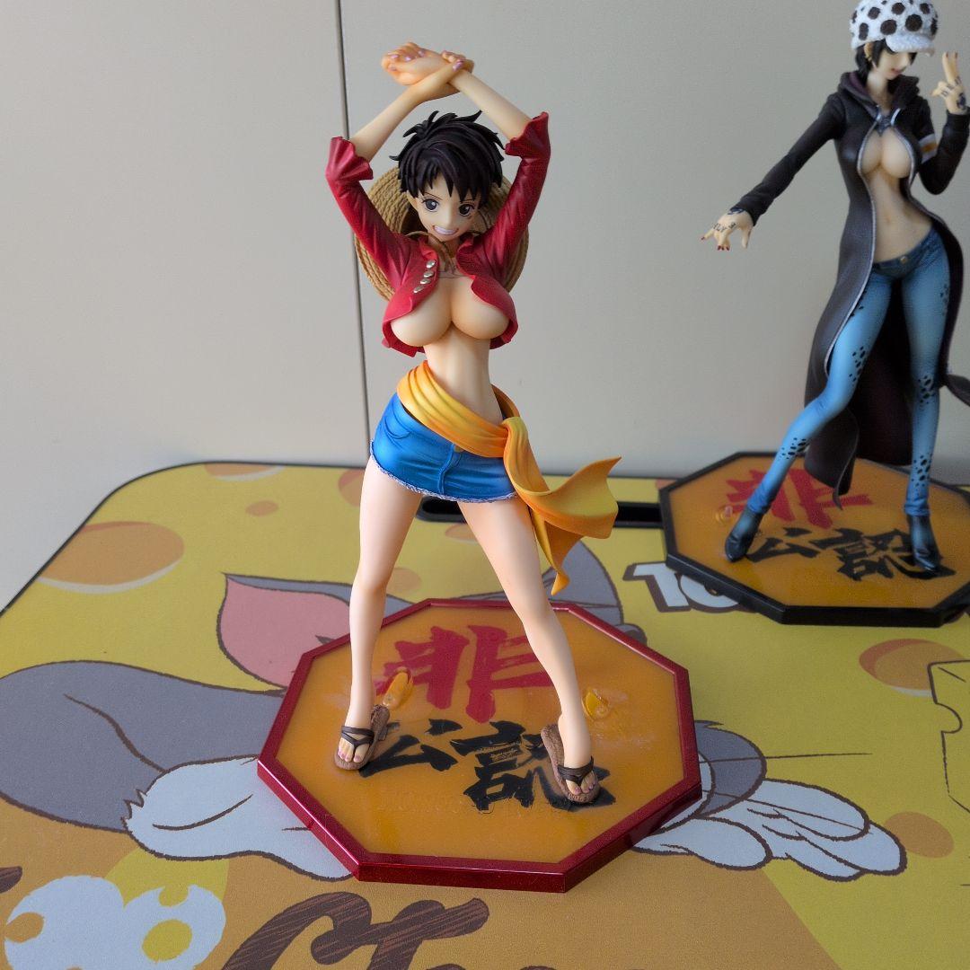 さ*ら様 ワンピース女の子バージョン２体訳あり。