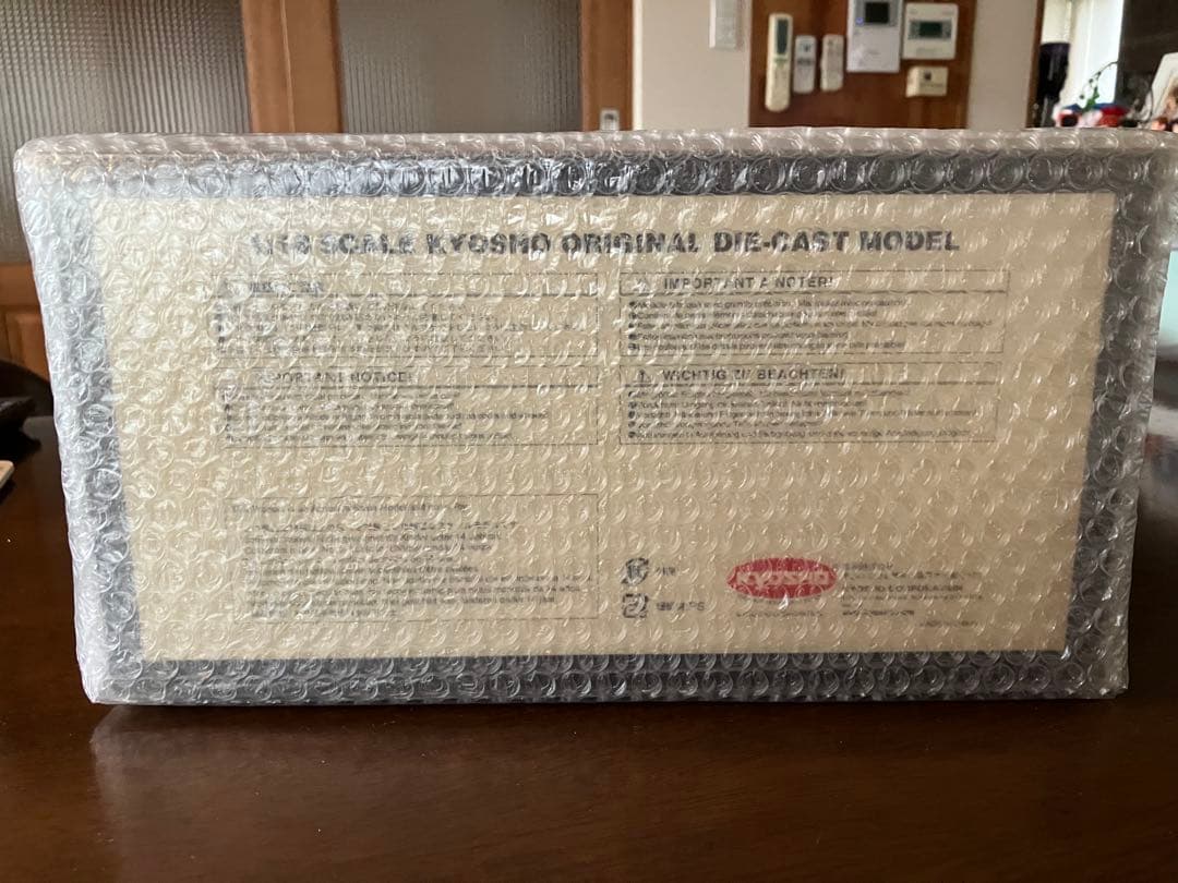 KYOSHO 1/18  2002turbo （White)絶版稀少モデル