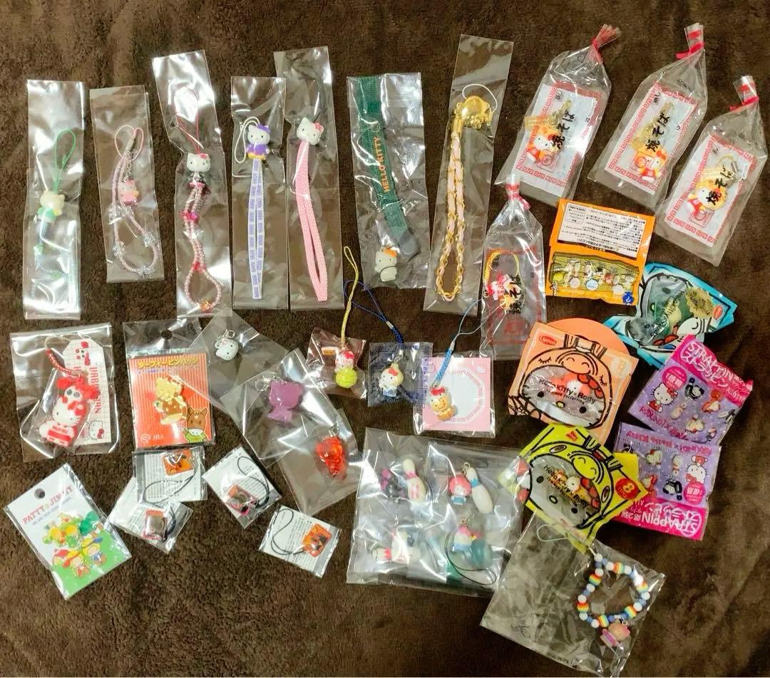 レア含む　ご当地キティ　359個　ロリータ/イチゴ根付/コラボ/非売品　おまとめ