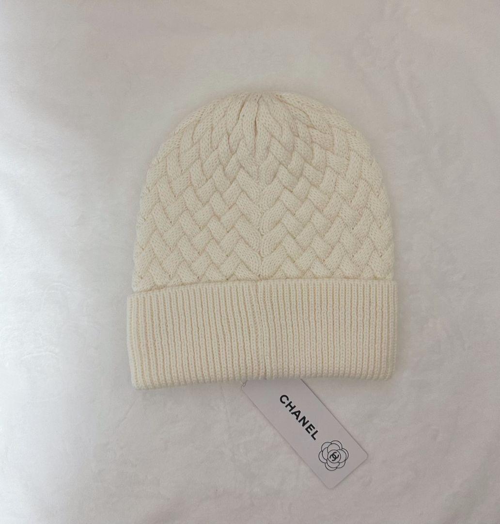 CHANEL 編み込みニット帽 ホワイト新品タグ付き