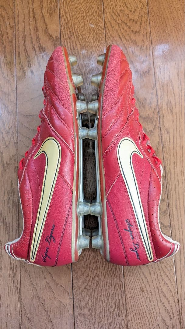 ナイキ サッカースパイク ティエンポ スーパーリゲラ　NIKE