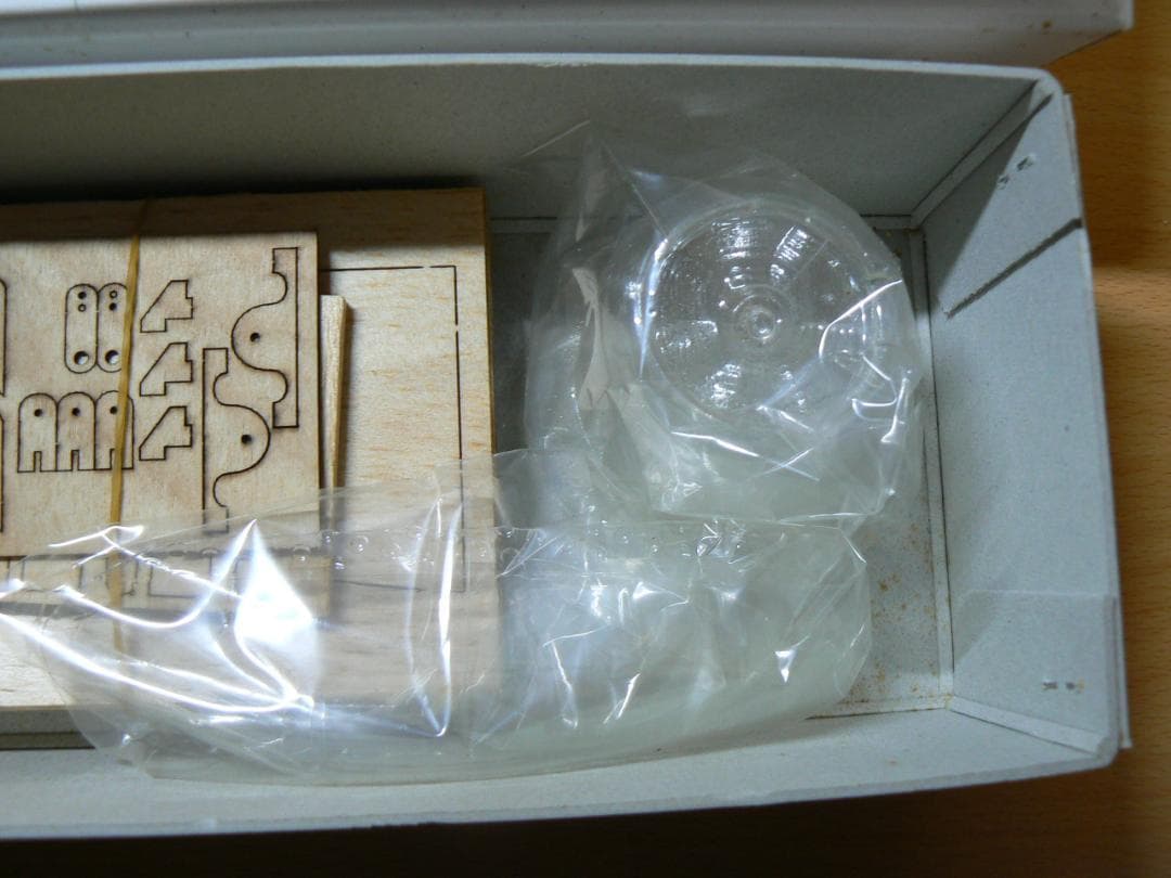 【新品未使用】1/24 ラトルスネイク 零戦 RCバルサ飛行機【送料無料】