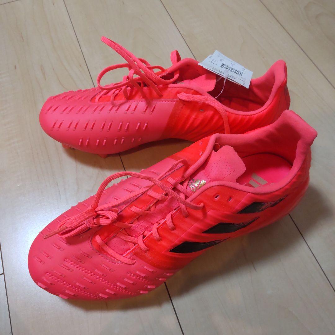 adidas ピンク スパイクシューズ