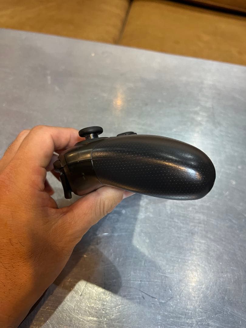 ニンテンドーswitchモンハンライズスペシャルエディションプロコンとオマケ付き