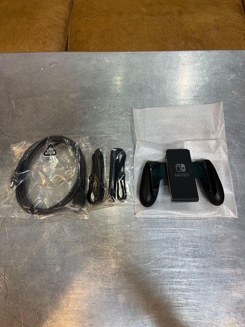 ニンテンドーswitchモンハンライズスペシャルエディションプロコンとオマケ付き