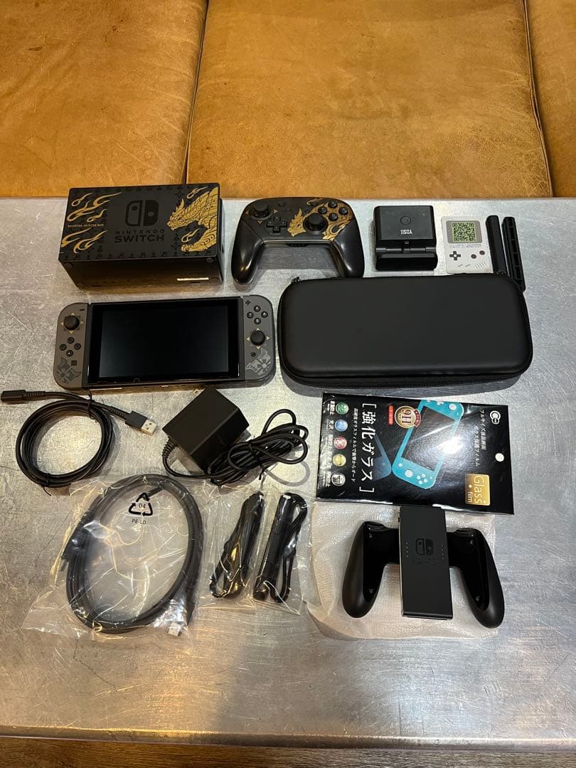 ニンテンドーswitchモンハンライズスペシャルエディションプロコンとオマケ付き
