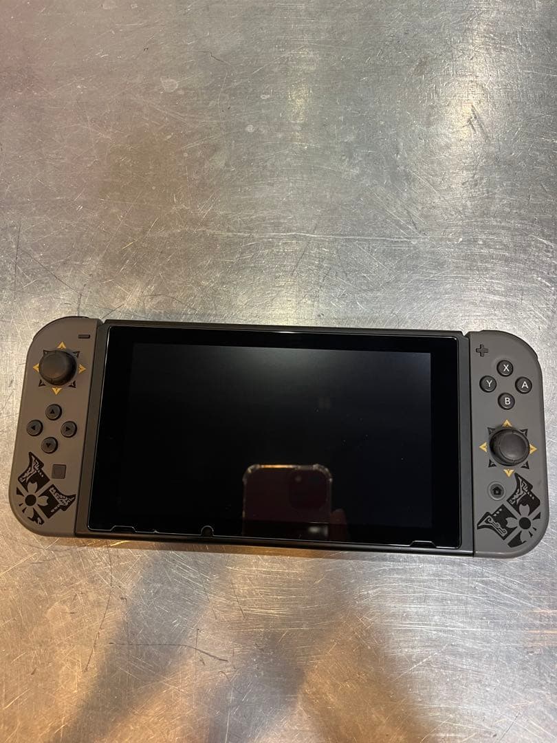 ニンテンドーswitchモンハンライズスペシャルエディションプロコンとオマケ付き