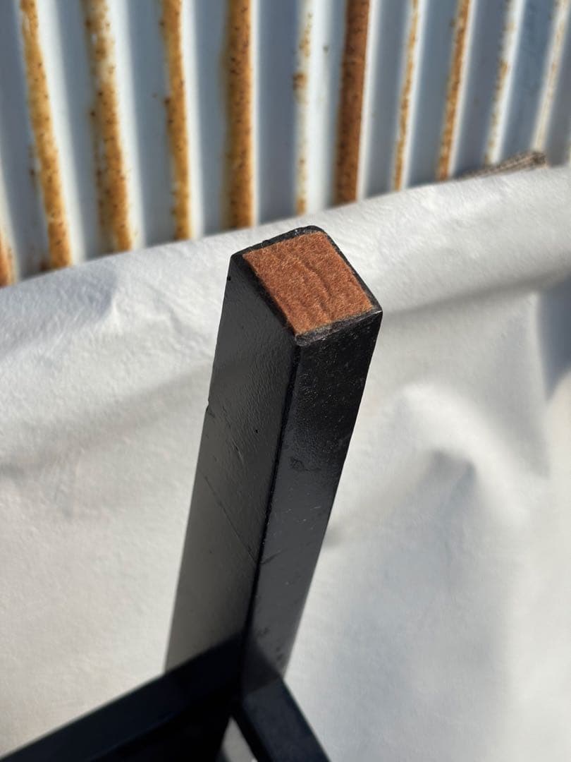 背もたれ付ピアノ椅子　足部フェルト付き　座面新品比較的きれい