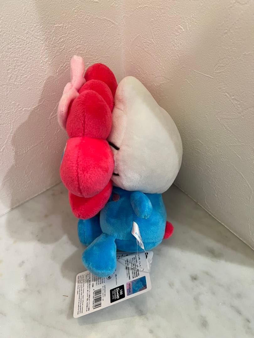 サンリオミャクミャク　ハローキティ　 関西万博　ぬいぐるみMサイズ